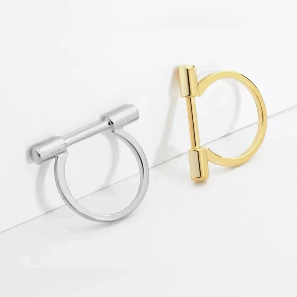 18K Gold Plated D Shape Shackle Bar Horseshoe Designed Theme Ring